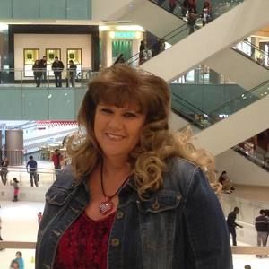 Meet your Posher, Lori